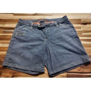 WORN Women's Juniors Denim Blue Jean Shorts Size 6/28 Pinstripes Great Condition